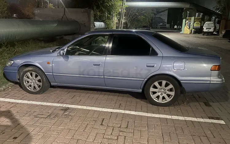 Toyota Camry 1998 года за 3 300 000 тг. в Шымкент