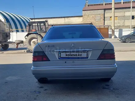 Mercedes-Benz E 280 1995 года за 4 000 000 тг. в Туркестан – фото 3