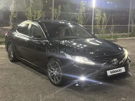 Toyota Camry 2019 года за 10 500 000 тг. в Балхаш – фото 5