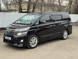 Toyota Vellfire 2010 года за 9 500 000 тг. в Уральск – фото 2