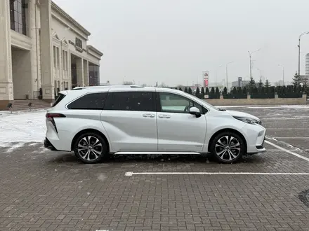 Toyota Sienna 2023 года за 22 500 000 тг. в Астана – фото 3