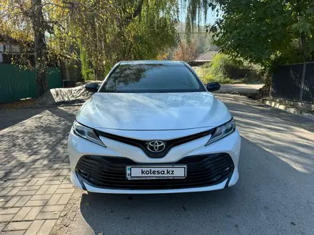 Toyota Camry 2018 года за 12 400 000 тг. в Алматы – фото 4