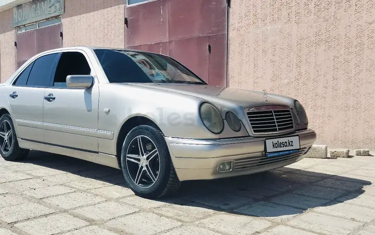Mercedes-Benz E 320 1998 года за 4 300 000 тг. в Жанаозен
