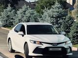 Toyota Camry 2022 года за 13 000 000 тг. в Тараз