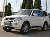 Mitsubishi Pajero 2012 года за 12 490 000 тг. в Алматы – фото 2