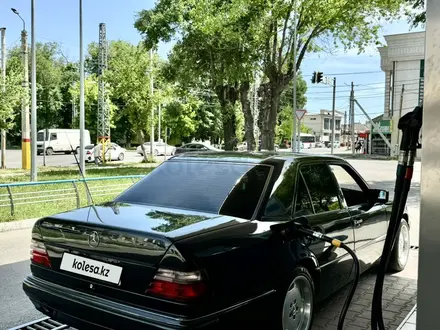 Mercedes-Benz E 280 1992 года за 3 400 000 тг. в Тараз – фото 6