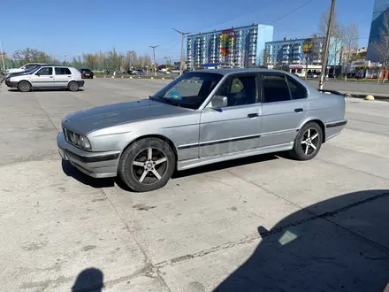 BMW 520 1990 года за 1 300 000 тг. в Аксу – фото 2