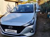 Hyundai Accent 2020 года за 6 200 000 тг. в Державинск