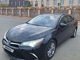 Toyota Camry 2015 года за 8 500 000 тг. в Уральск – фото 2