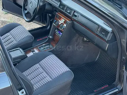 Mercedes-Benz E 230 1991 года за 2 200 000 тг. в Шымкент – фото 7