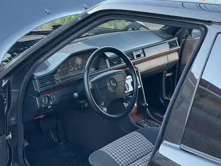Mercedes-Benz E 230 1991 года за 2 200 000 тг. в Шымкент – фото 9