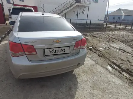 Chevrolet Cruze 2014 года за 4 380 000 тг. в Атырау – фото 5