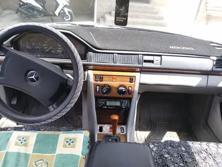Mercedes-Benz E 260 1991 года за 1 500 000 тг. в Шу – фото 5