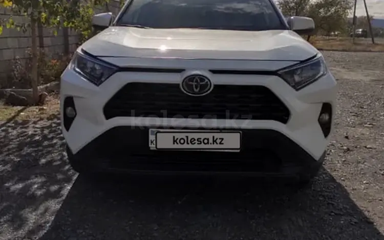 Toyota RAV4 2020 года за 16 500 000 тг. в Ушарал