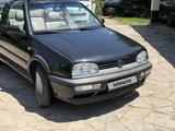 Volkswagen Golf 1997 года за 2 700 000 тг. в Алматы – фото 2