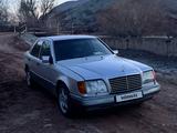 Mercedes-Benz E 320 1993 года за 2 300 000 тг. в Тараз – фото 2