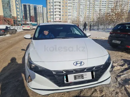 Hyundai Elantra 2022 года за 8 800 000 тг. в Астана – фото 3