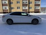 Toyota Camry 2015 годаүшін6 800 000 тг. в Актобе – фото 4