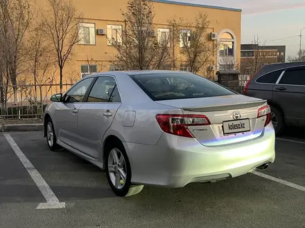 Toyota Camry 2013 года за 4 500 000 тг. в Атырау – фото 4