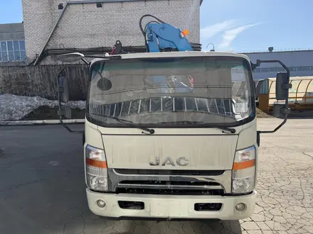 JAC  Автомобиль бортовой с КМУ 3 т. На N90 4x2 2025 года за 32 000 000 тг. в Атырау – фото 6
