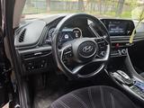 Hyundai Sonata 2020 года за 9 500 000 тг. в Алматы – фото 4