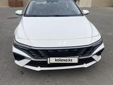 Hyundai Elantra 2023 года за 9 500 000 тг. в Шымкент – фото 2