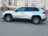 Toyota RAV4 2022 года за 15 000 000 тг. в Караганда