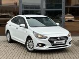 Hyundai Accent 2019 года за 7 955 000 тг. в Уральск – фото 3