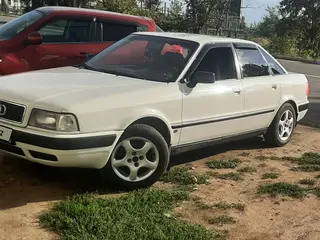 Audi 80
