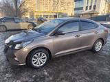 Hyundai Accent 2020 года за 7 100 000 тг. в Актобе – фото 2