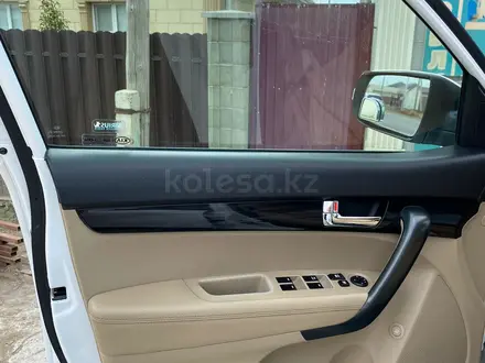 Kia Sorento 2012 года за 6 700 000 тг. в Атырау – фото 16