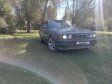BMW 520 1993 года за 1 100 000 тг. в Талдыкорган – фото 2