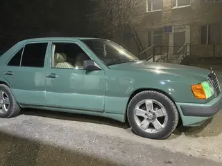 Mercedes-Benz E 260