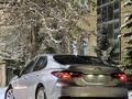Toyota Camry 2023 года за 14 000 000 тг. в Уральск – фото 2