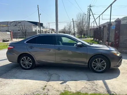 Toyota Camry 2015 года за 8 100 000 тг. в Шымкент – фото 4