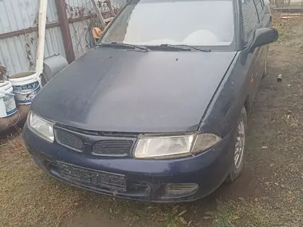 Mitsubishi Carisma 1998 года за 500 000 тг. в Актобе