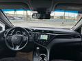 Toyota Camry 2020 года за 16 500 000 тг. в Уральск – фото 20