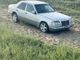 Mercedes-Benz E 220 1994 годаfor2 300 000 тг. в Шу