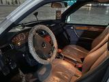 Mercedes-Benz E 230 1992 годаүшін850 000 тг. в Актобе – фото 5