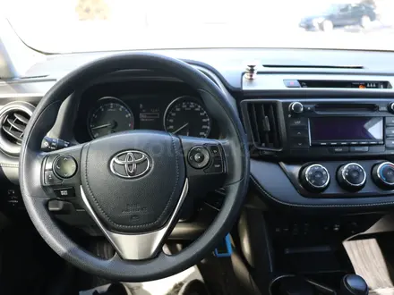 Toyota RAV4 2018 года за 11 890 000 тг. в Астана – фото 10