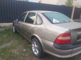 Opel Vectra 1997 года за 899 000 тг. в Актобе – фото 2