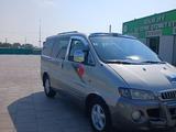 Hyundai Starex 2002 года за 3 000 000 тг. в Актобе – фото 2