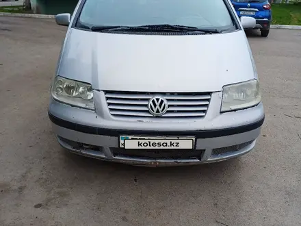 Volkswagen Sharan 2001 года за 3 800 000 тг. в Костанай