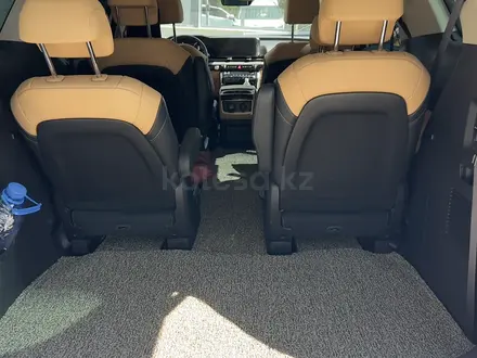 Kia Carnival 2021 года за 19 000 000 тг. в Алматы – фото 17