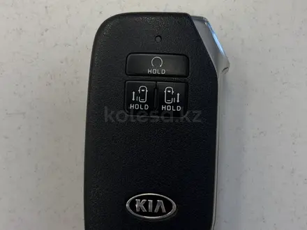 Kia Carnival 2021 года за 19 000 000 тг. в Алматы – фото 19