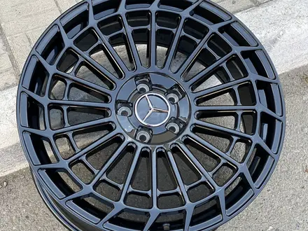 Mercedes R20*8.5J Разноширокие за 360 000 тг. в Алматы