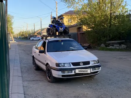 Volkswagen Passat 1994 года за 1 300 000 тг. в Семей
