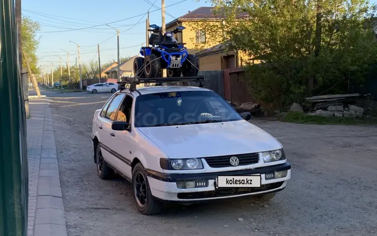 Volkswagen Passat 1994 годаүшін1 300 000 тг. в Семей