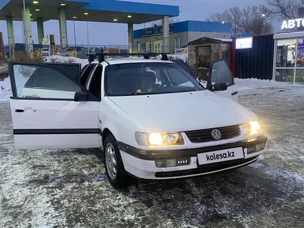 Volkswagen Passat 1994 года за 1 300 000 тг. в Семей – фото 3