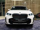 BMW X5 XDrive 40i 2026 года за 64 394 553 тг. в Астана – фото 4